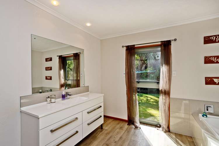 17 Korimako Avenue Otatara_14