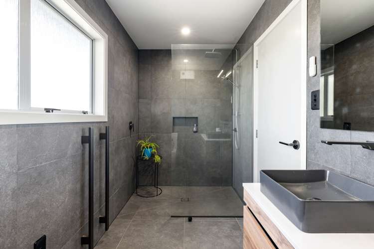 17 Taksan Place Pukete_11