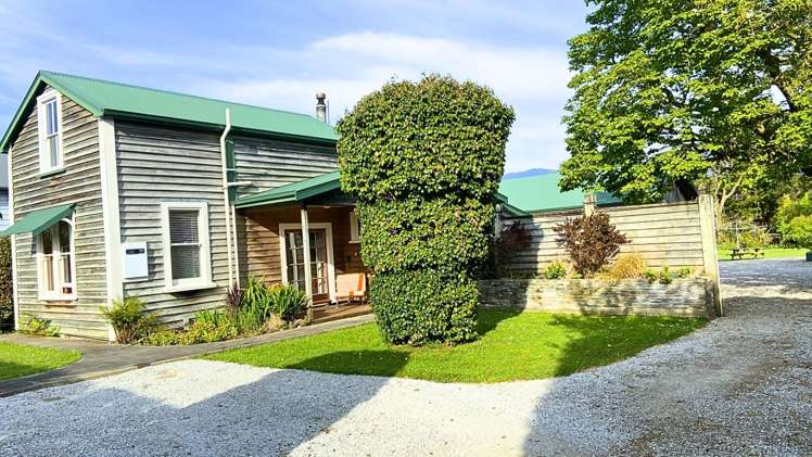 95 Commercial Street Takaka_1