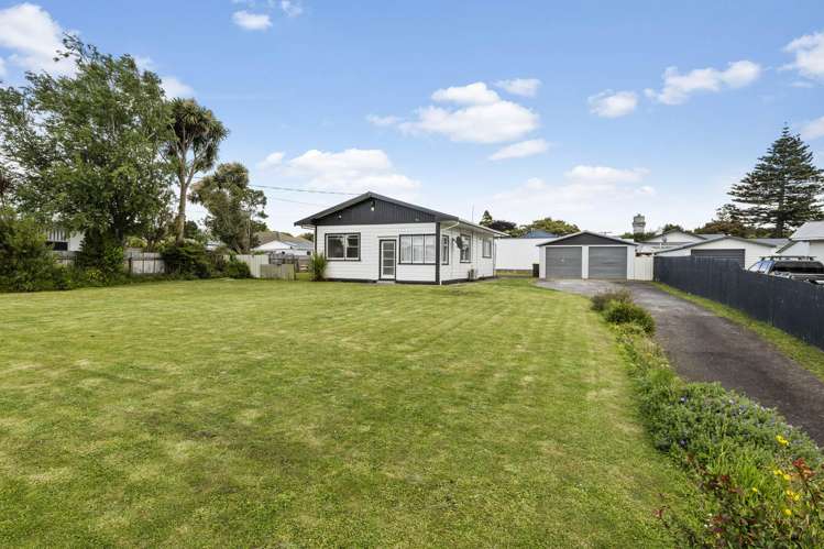 35 Gladstone Street Hawera_18