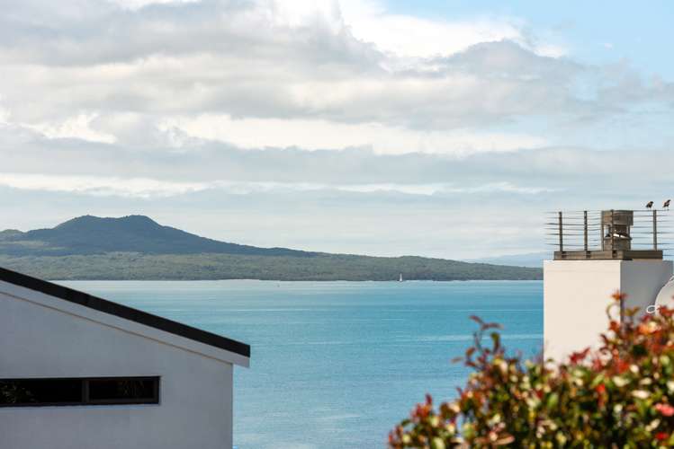 205 Beach Road Campbells Bay_35