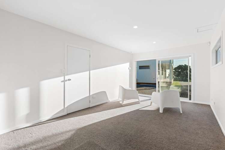 4 Ngatira Road Muriwai_26