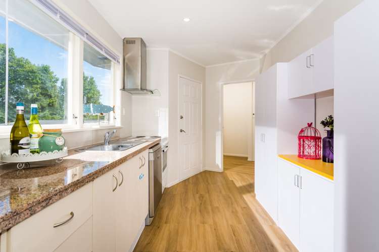 1/11 Ngatoa Place Glenfield_13