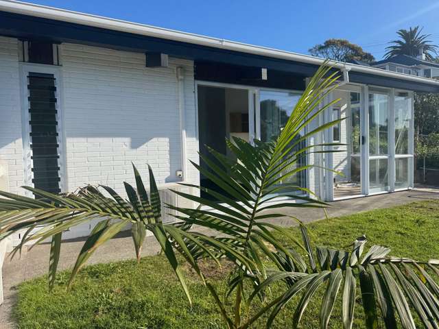 Newly renovated sunny 2 bed unit