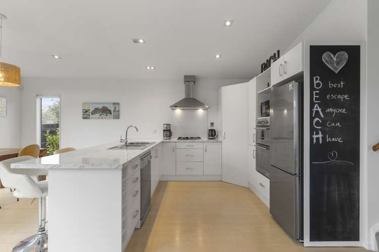 11a William Bayes Place Red Beach_16