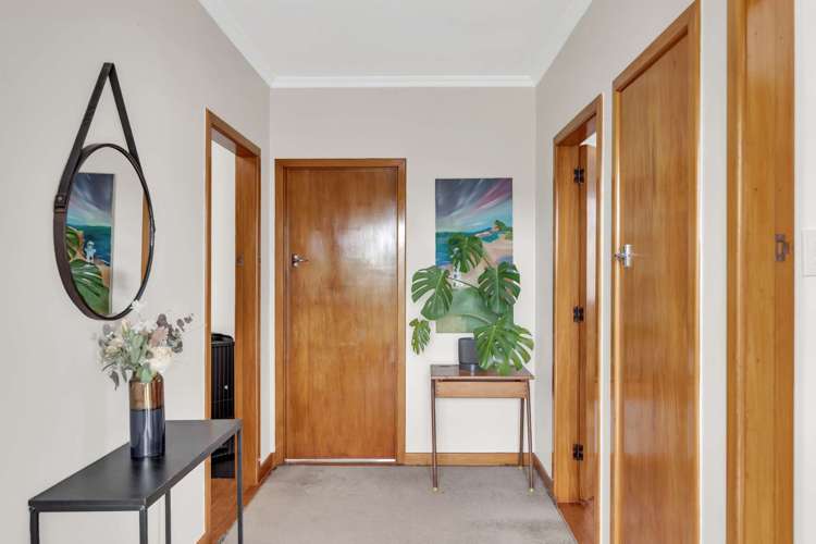 4 Belvedere Crescent Takaro_8