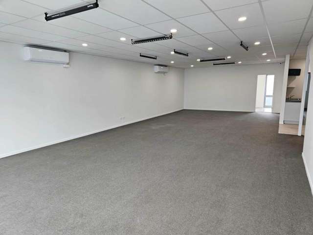 Unit C/57 Apollo Drive Rosedale_2