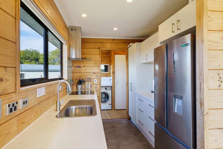 65 Queens Road Waikanae Beach_10