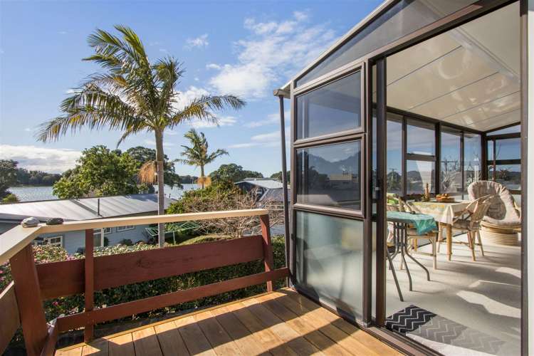 46 Roretana Drive Athenree_12