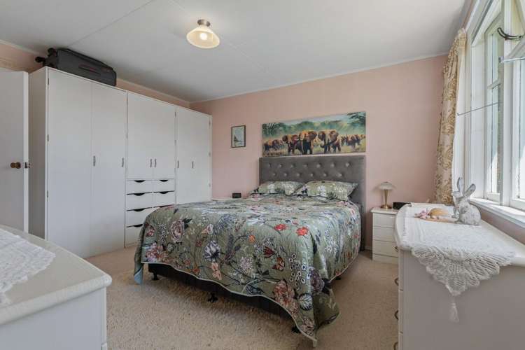 167 Lincoln Road Carterton_12