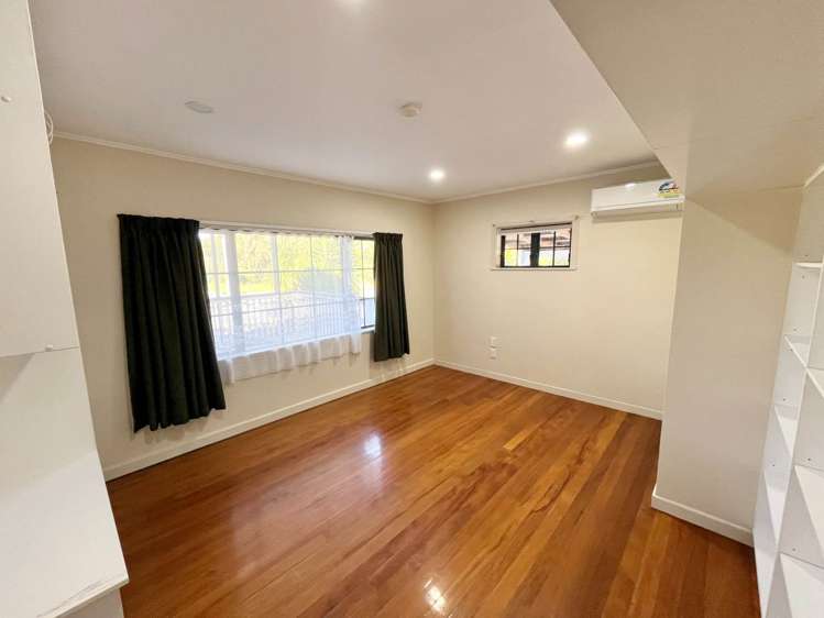 187 Portage Road New Lynn_13