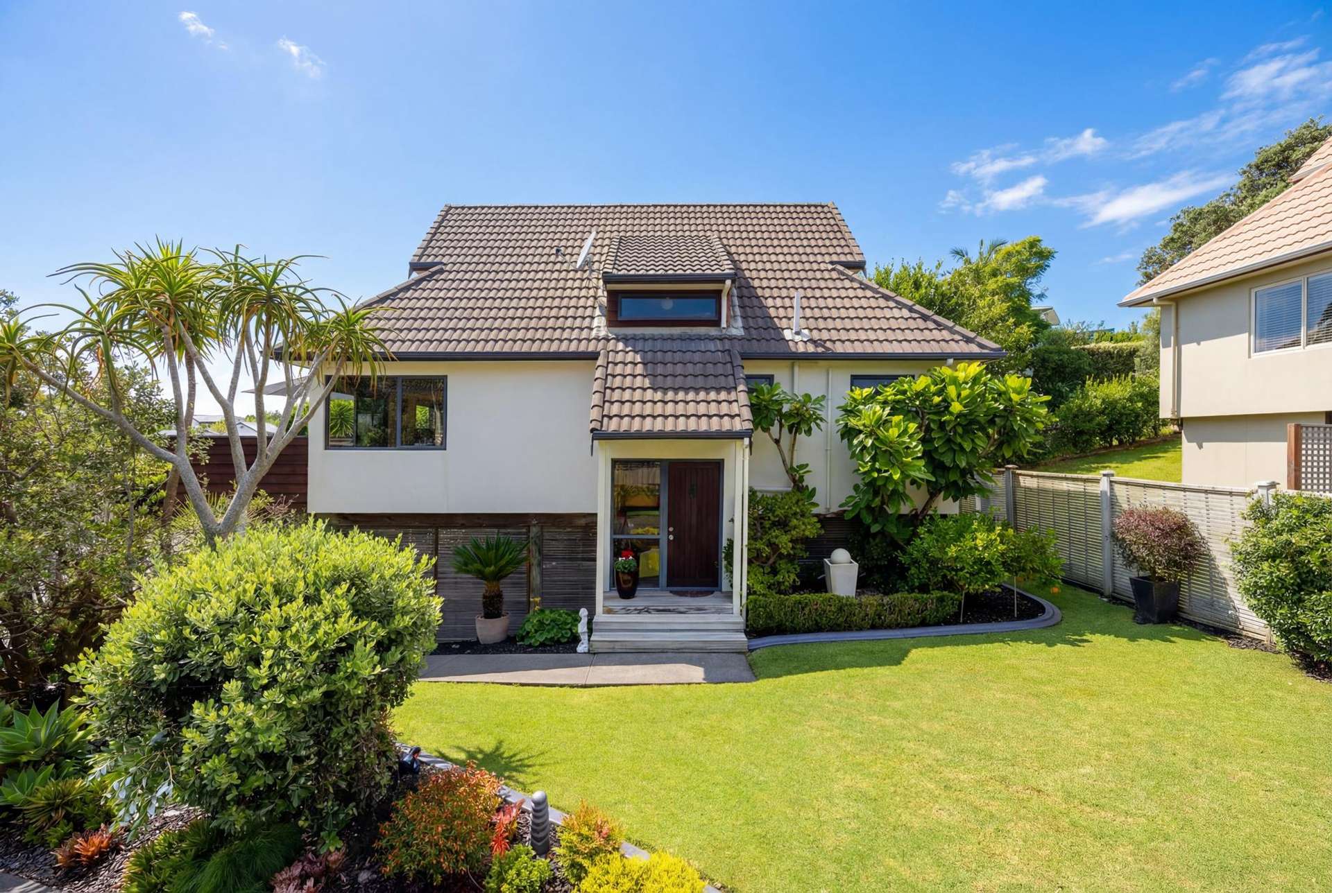 1/96 William Bayes Place Red Beach_0