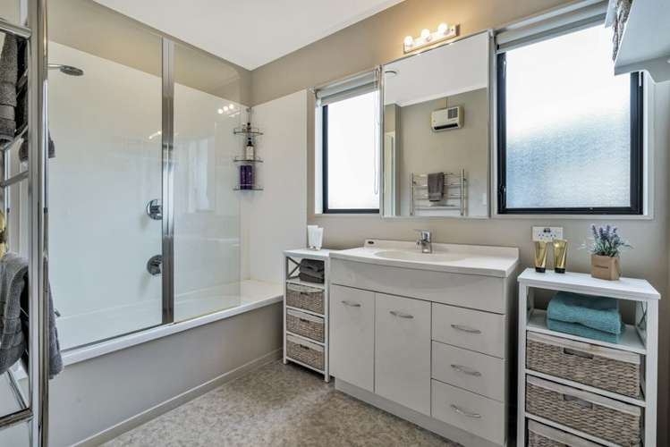 2/57 Howe Street Howick_11