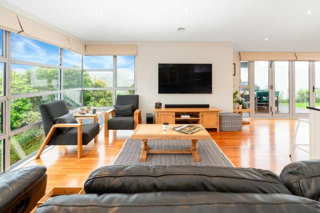 7 Caughley Grove Karori_3