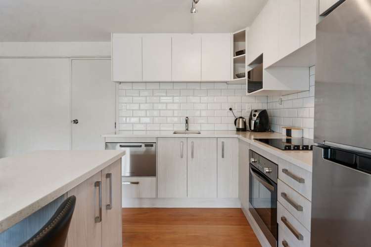 1E/2 Weranui Road Waiwera_13