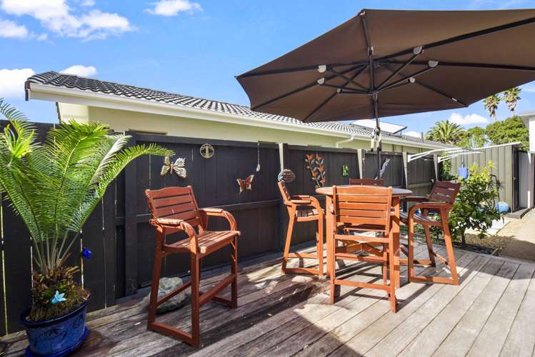 11 Laurie Street Red Beach_16