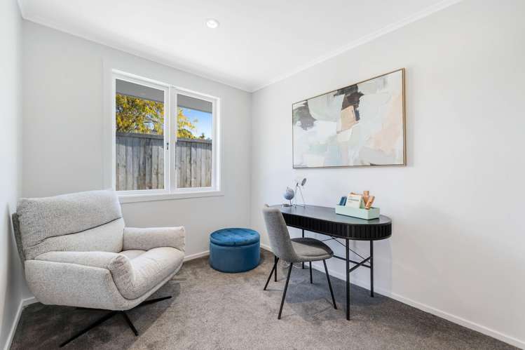 75 Marine Parade Mellons Bay_23