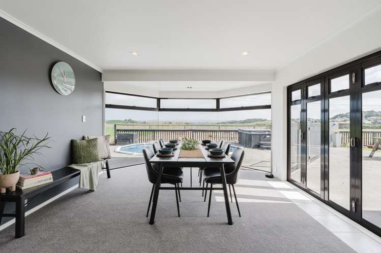 12 Sunny Dale Western Heights_6