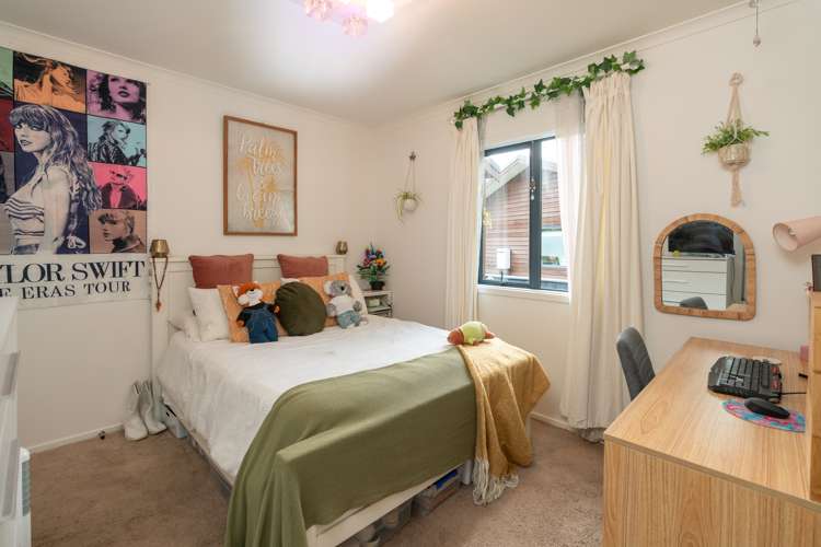 96a Larsen Crescent Tawa_10