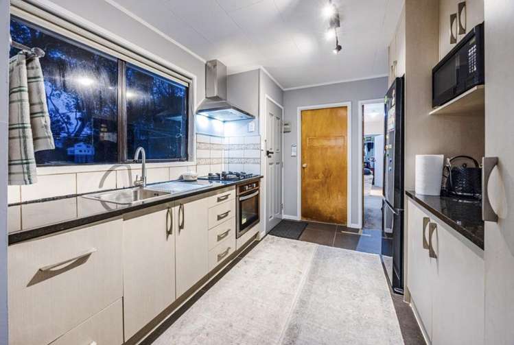 82 Alabaster Drive Papatoetoe_13
