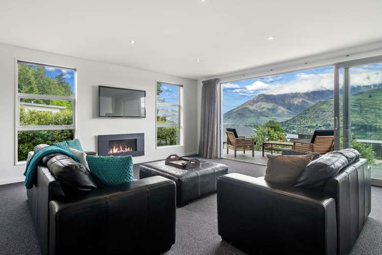 3 Saint Peters Place Queenstown_10