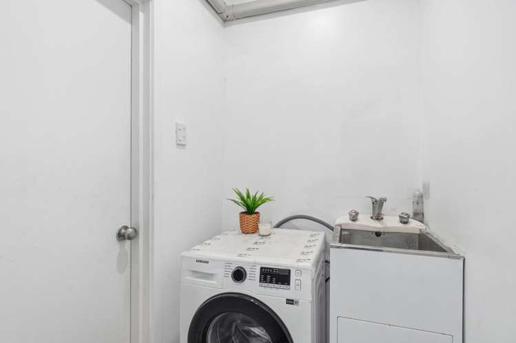 256 Pomona Street Strathern_10