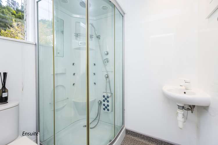 73 Wyndham Road Pinehaven_17