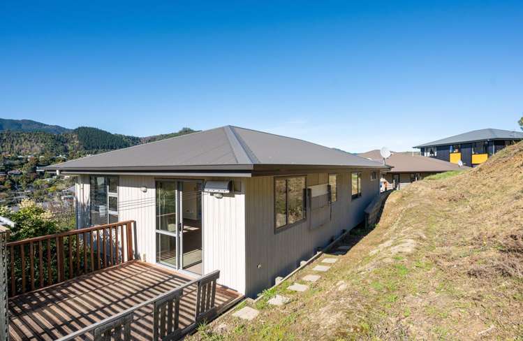 41 Saint Lawrence Street Toi Toi_10