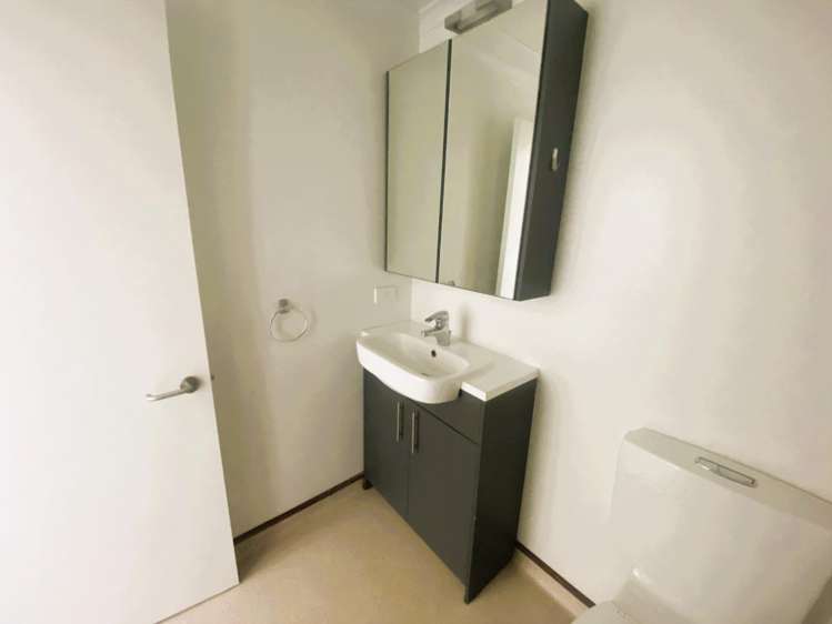 304/15 Holland Street 2185_9