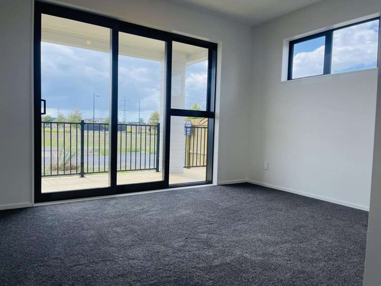 3 Awhi Way Karaka_12