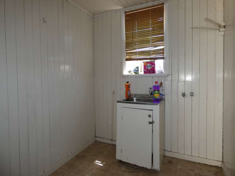 191 Stafford Street Hokitika_9