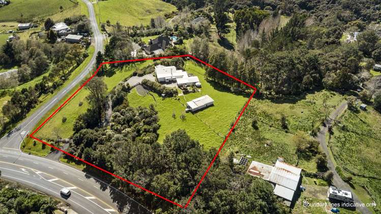 1325 East Coast Road Redvale_14