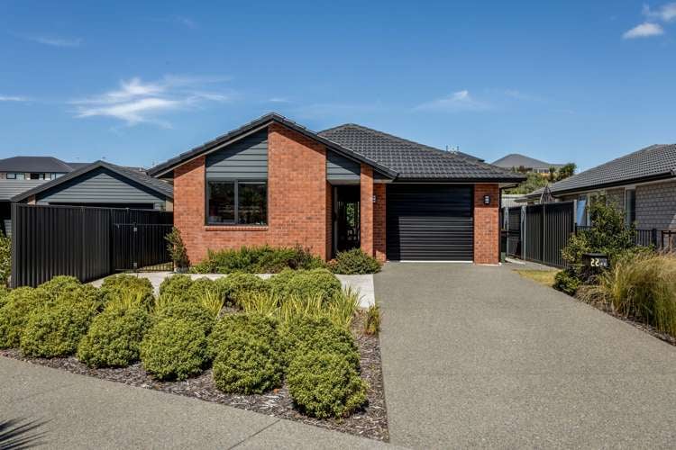 22 Bridle Way_0