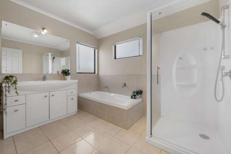 21 Speyside Crescent Flat Bush_13