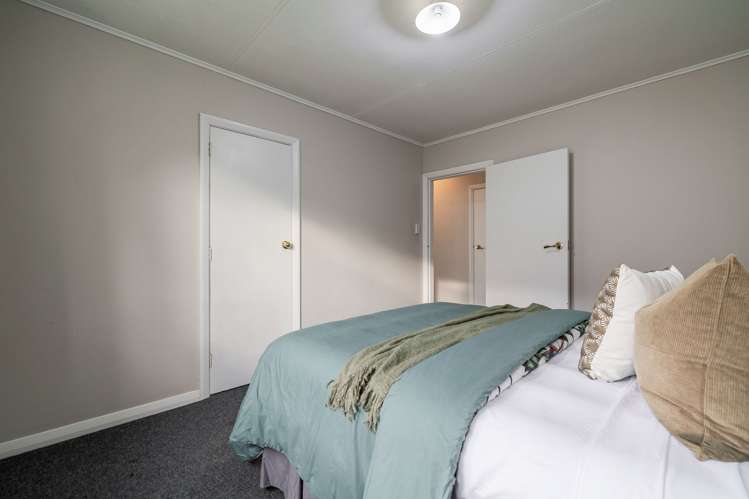 55 Upham Terrace Roslyn_10