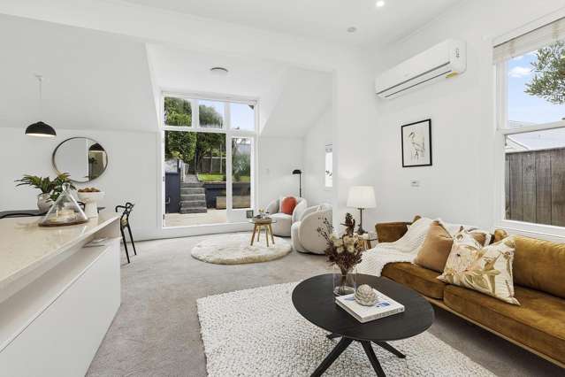Charming Brooklyn Village Living – Sun, location and space