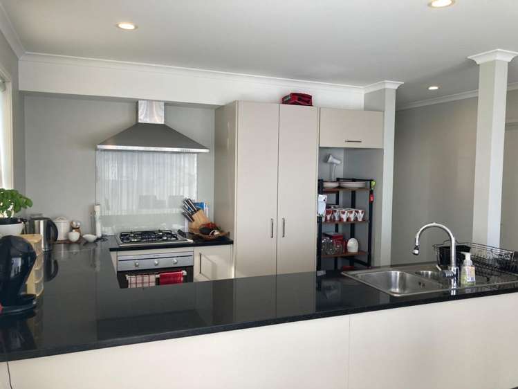 9 Hirimate Place Flat Bush_5