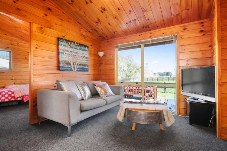 55 Parish Line Road Clevedon_5