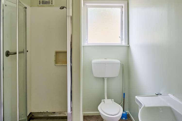 4 Thomson Grove Stokes Valley_25