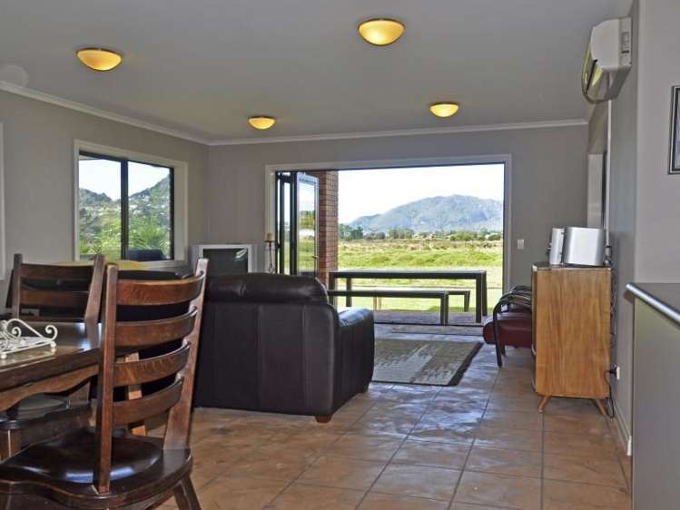 53 Ocean Beach Road Tairua_22