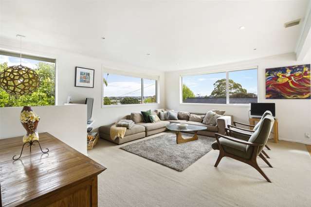 1 Selwyn Crescent Forrest Hill_1