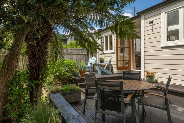 5 Somerset Avenue Newtown_14