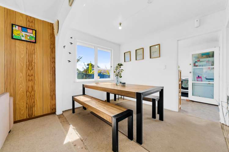 5 Staverton Crescent Mangere_11