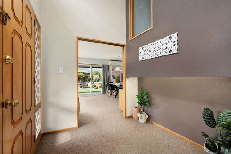 32 Townshend Crescent_3