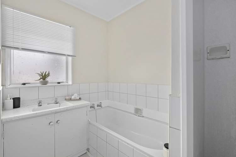 2/37 Merton Street Trentham_9