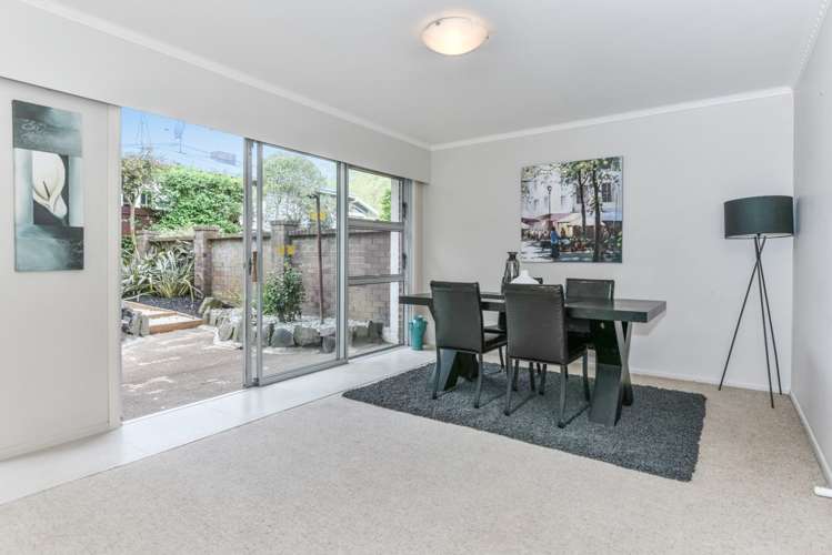 2/32 Lochiel Road Remuera_8