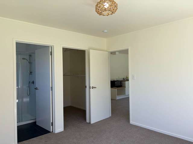 Polkinghorne Drive Manly_2