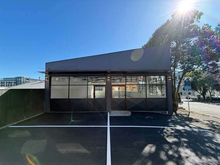 71 Upper Queen Street_0