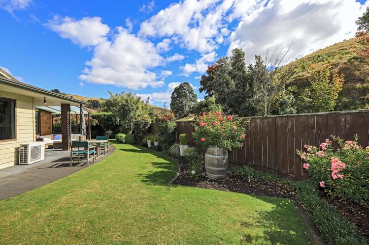 8 Webb Place Taradale_14