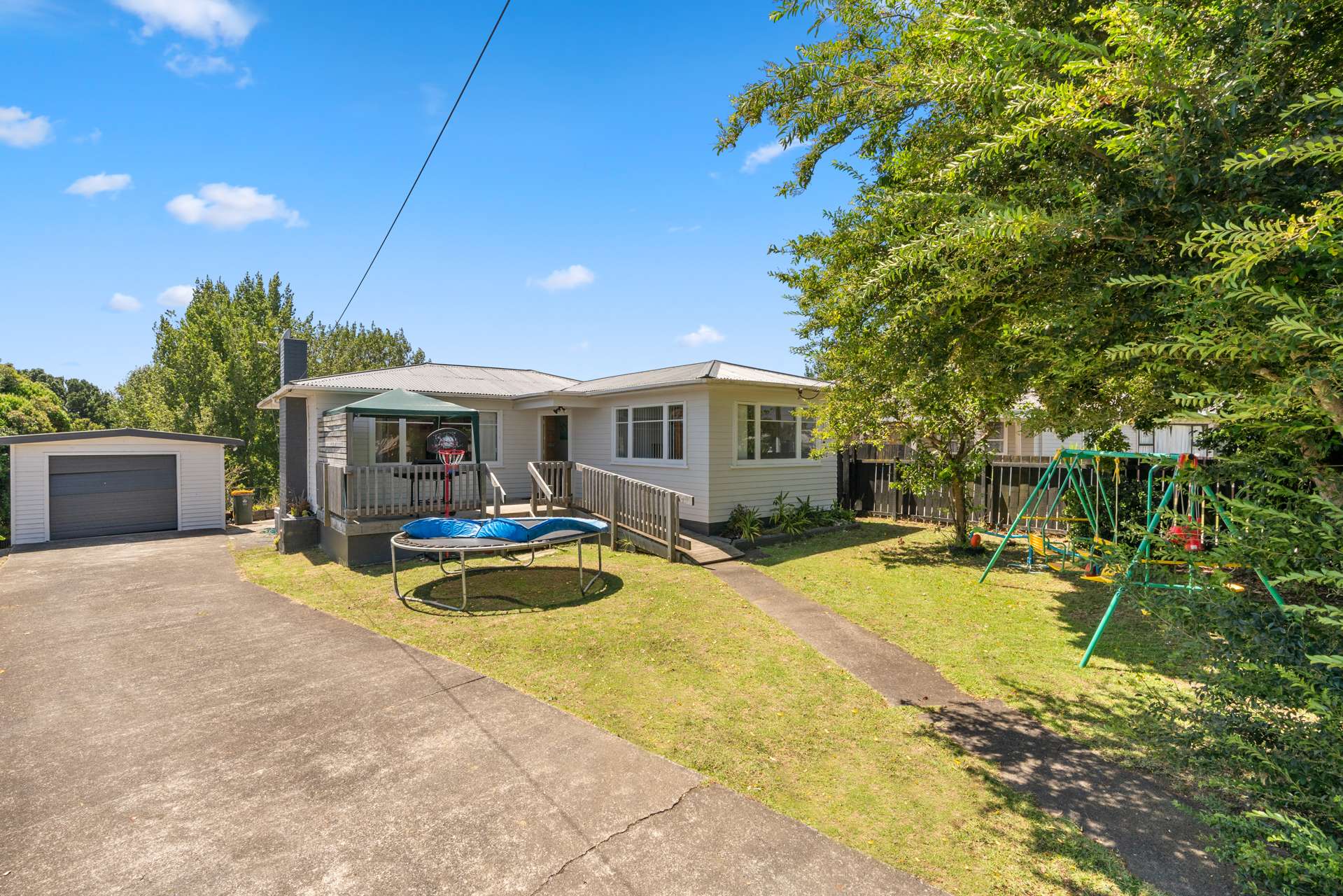 8 Williams Crescent Otara_0